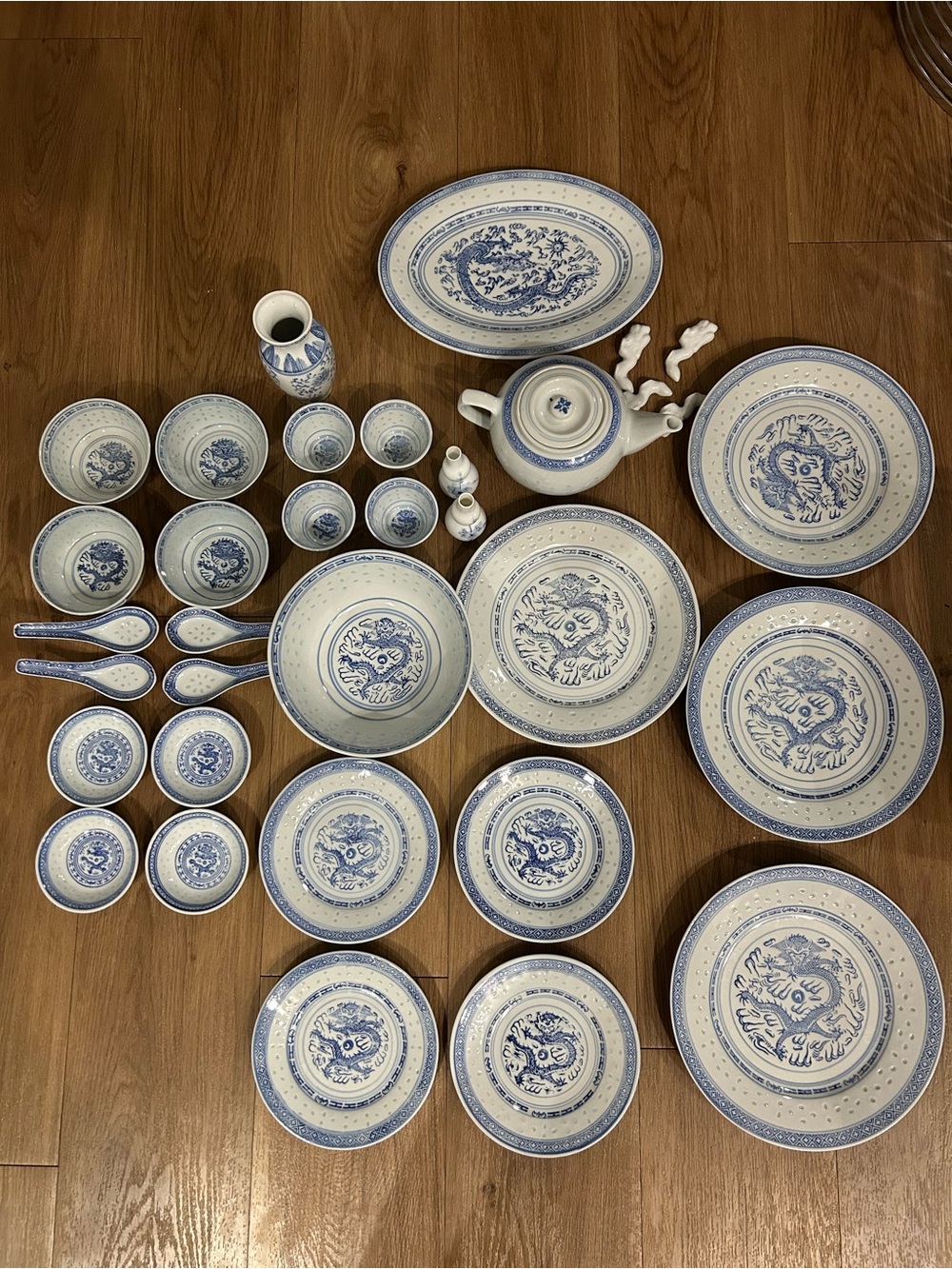Blue and White Porcelain Dinnerware Set - Classic Floral Pattern